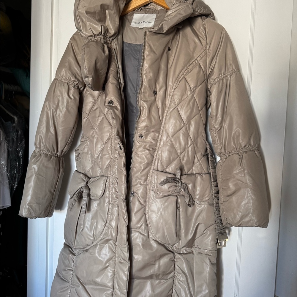 Axara Kddka women’s coat, size M. Worn once only. Removable hat